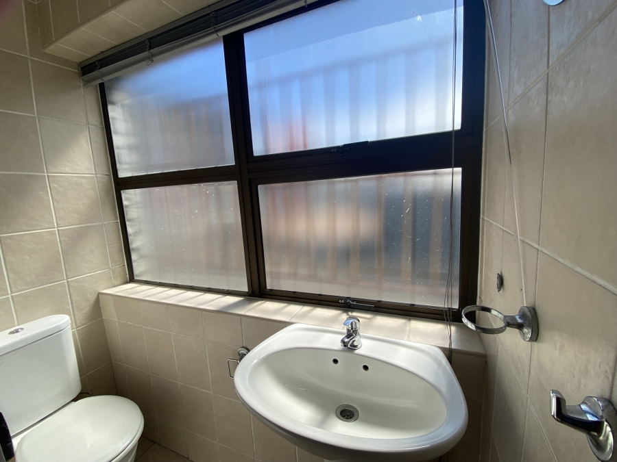 To Let 1 Bedroom Property for Rent in Observatory Western Cape